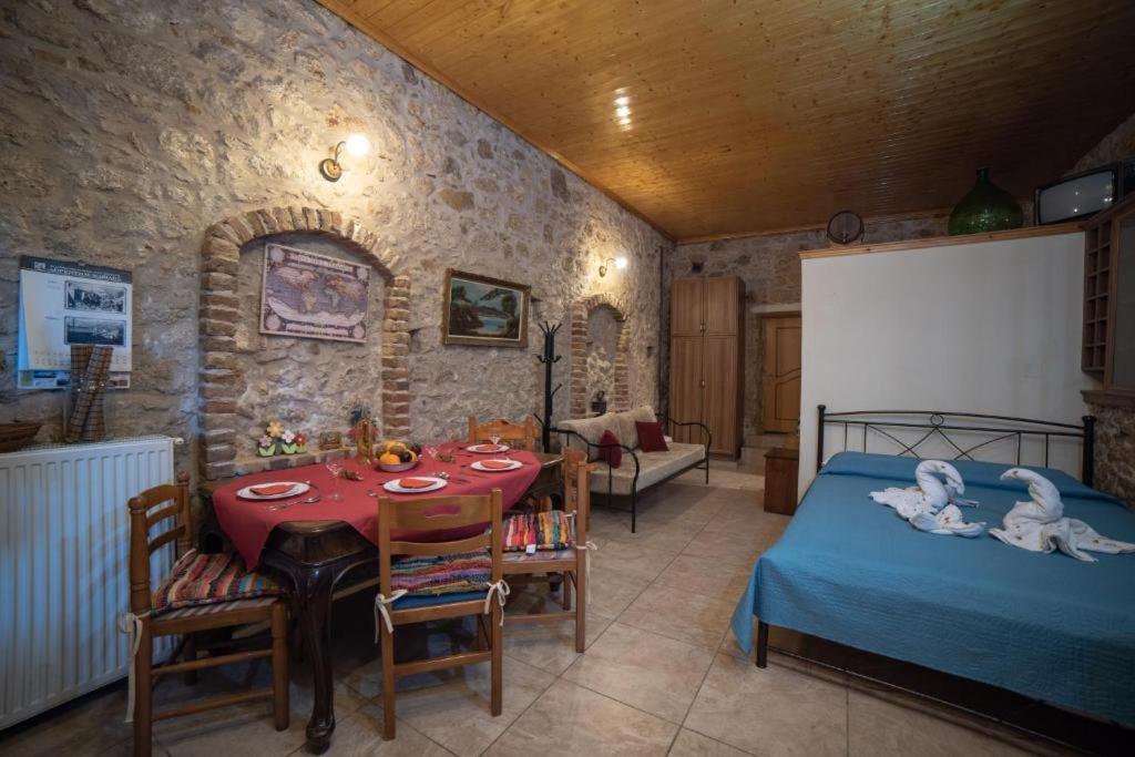 Menecrates Rustic - San Matteo Apartment Agios Matthaios  Luaran gambar