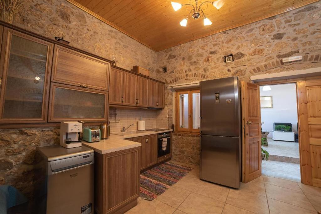 Menecrates Rustic - San Matteo Apartment Agios Matthaios  Luaran gambar