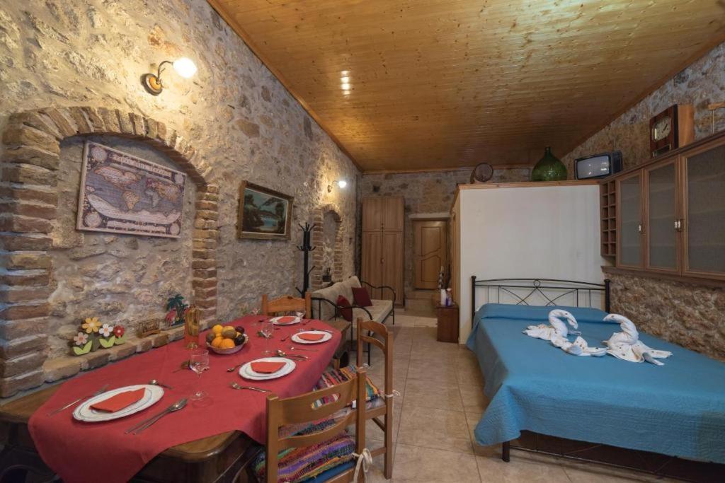 Menecrates Rustic - San Matteo Apartment Agios Matthaios  Luaran gambar